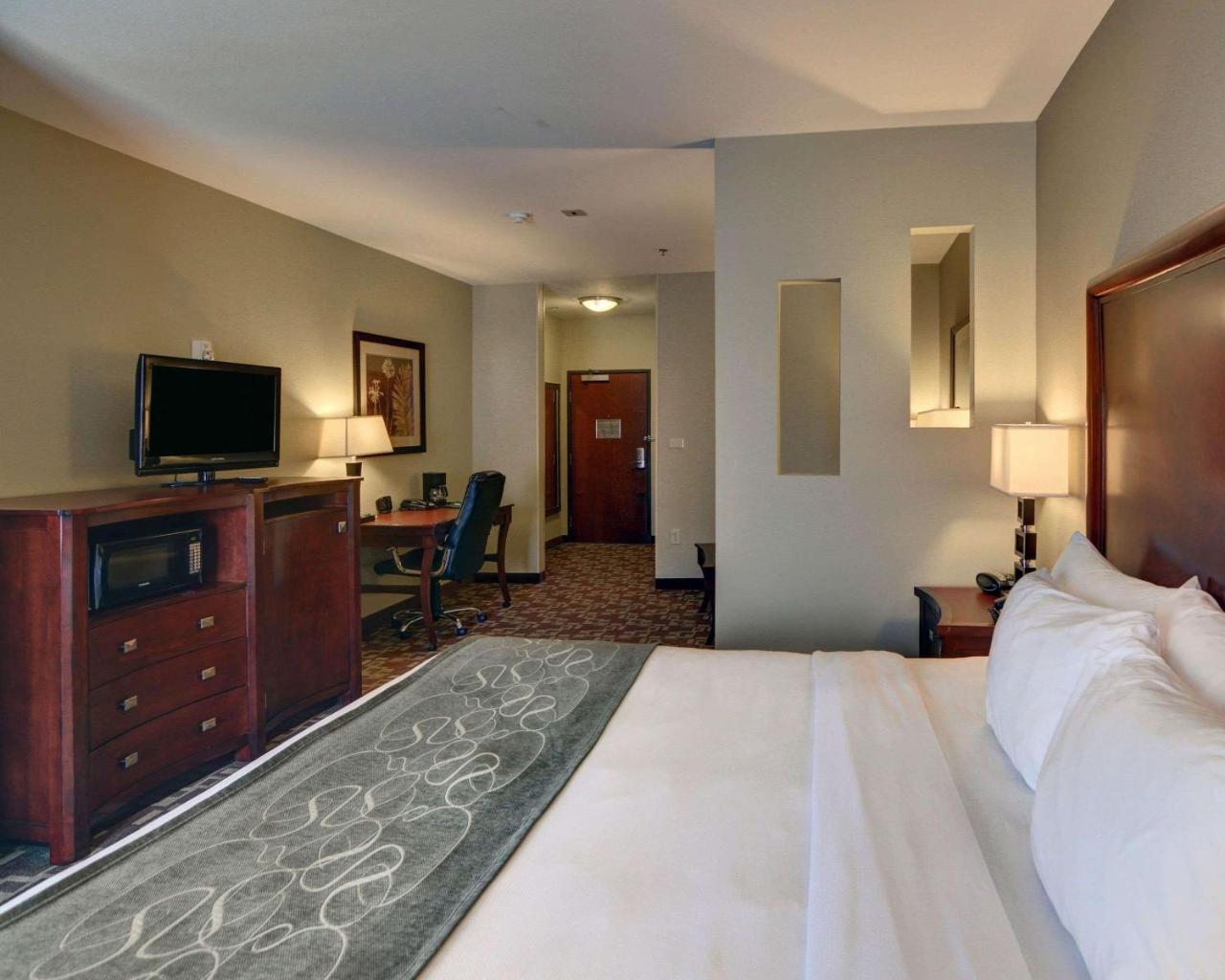 Comfort Suites Near Northeast Mall North Richland Hills Εξωτερικό φωτογραφία